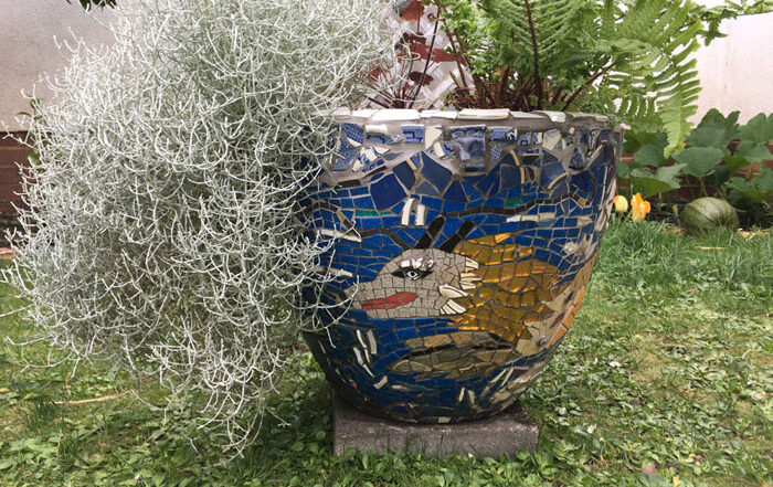 seadragon mosaic pot